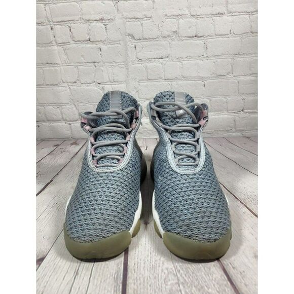 Jordan Horizon Air Jordan Wolf Grey Basketball Shoes Youth Size 7 / Women\'s 8.5